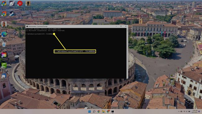 Scannow command in Windows Command Prompt